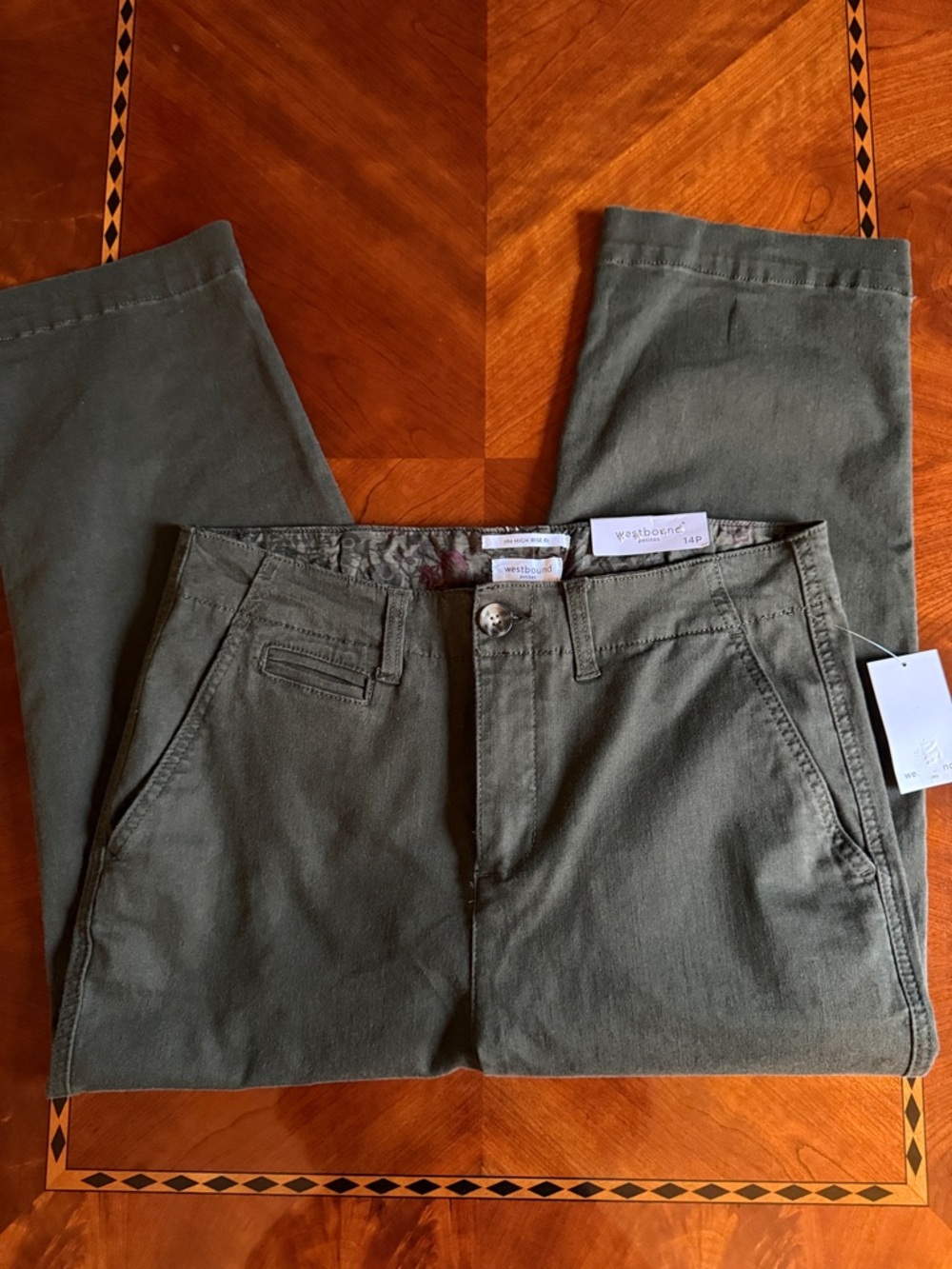 Westbound Olive Green Women’s Cropped Pants